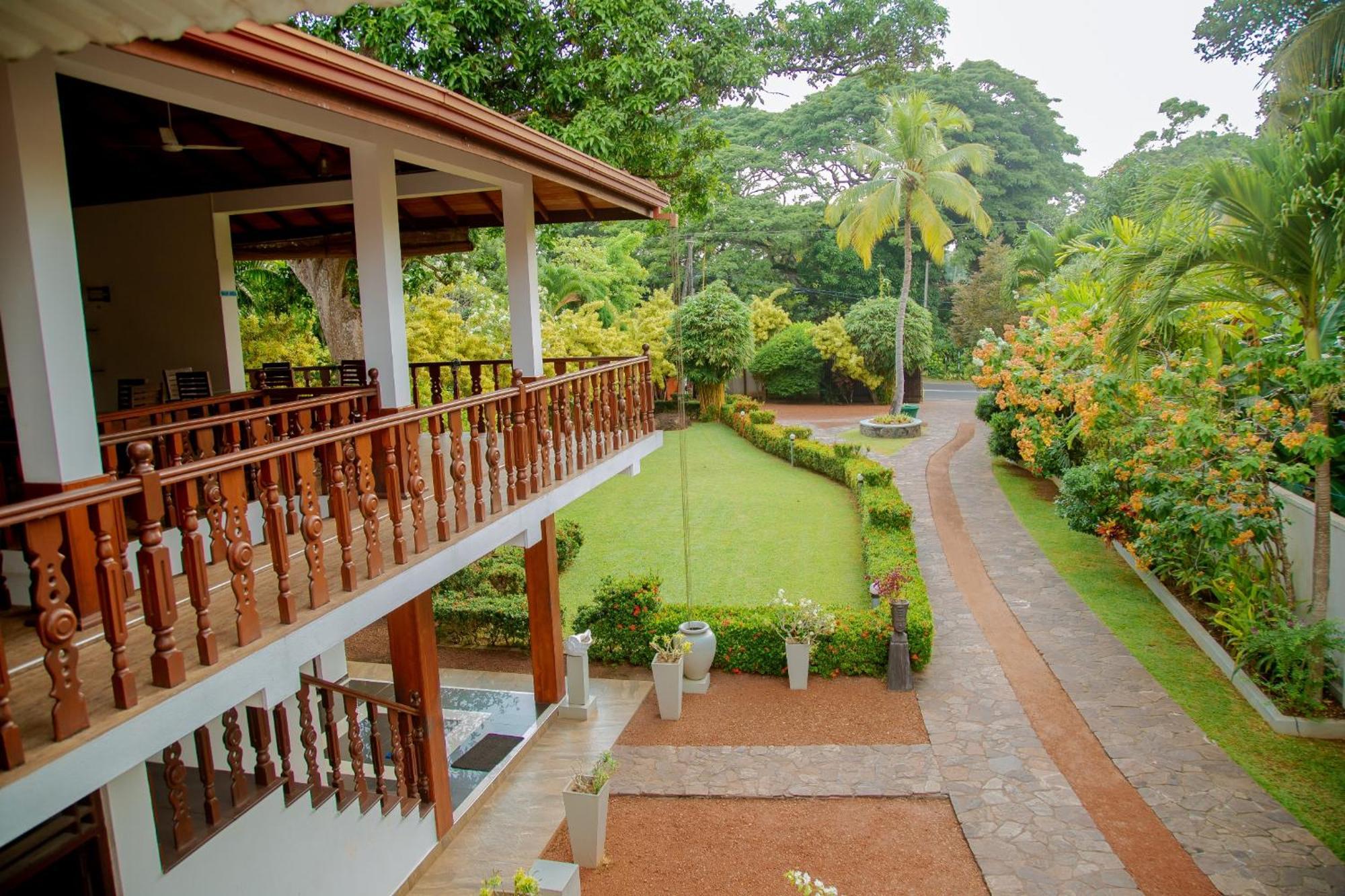 Rockery Villa Ayurveda Bentota Eksteriør billede