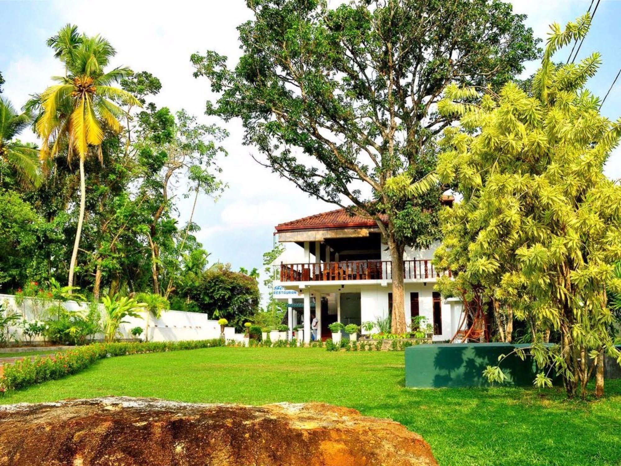 Rockery Villa Ayurveda Bentota Eksteriør billede